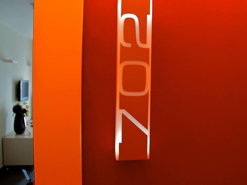 Home Club Suite Hotel Cosenza Esterno foto