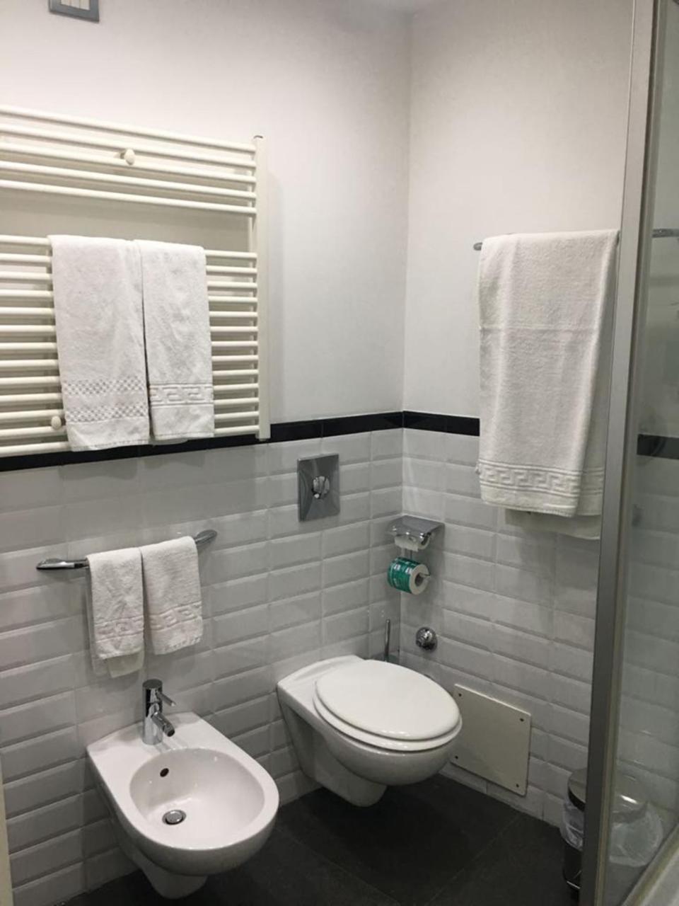 Home Club Suite Hotel Cosenza Esterno foto