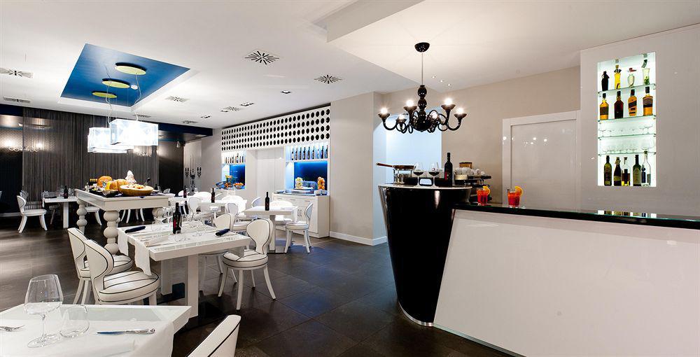 Home Club Suite Hotel Cosenza Esterno foto